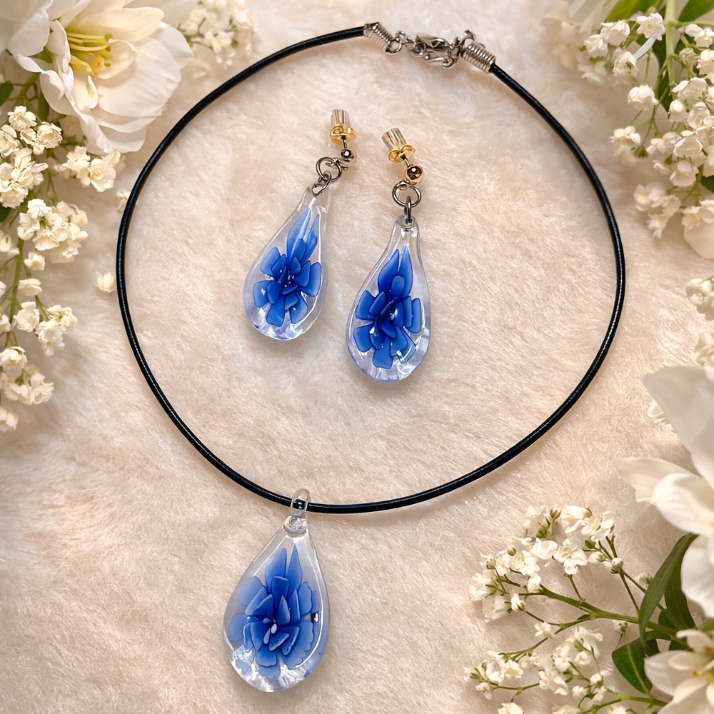 Blue Floral Glass Teardrop Necklace & Earrings Set